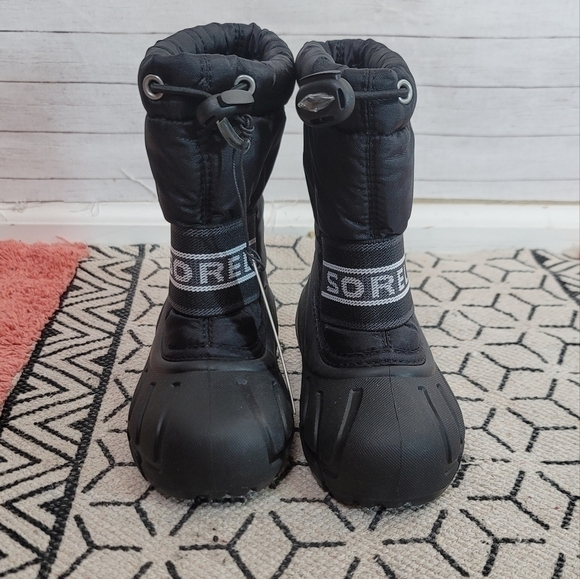 Sorel Kid's Cub Insulated Snow Boot in  Black, sz 8 - Picture 6 of 13